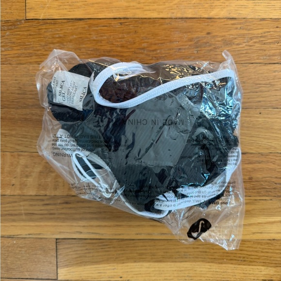 Black and White Sporty Bikini Swim Set - Picture 9 of 9